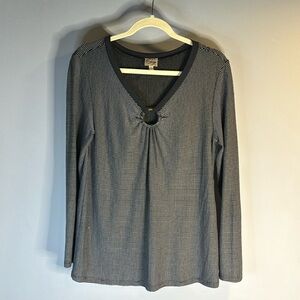 Long sleeve black and white striped top